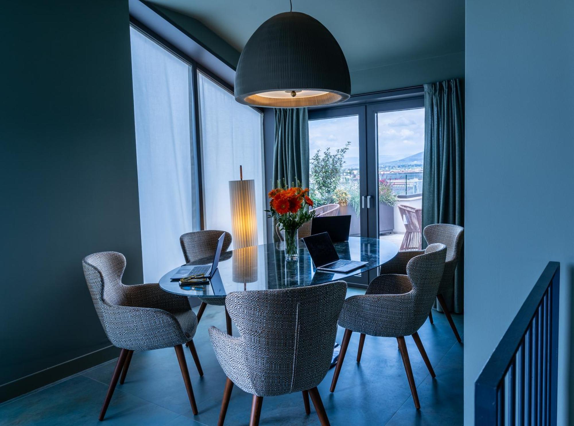 Columbus Urban Resort ฟลอเรนซ์ ภายนอก รูปภาพ Dining room