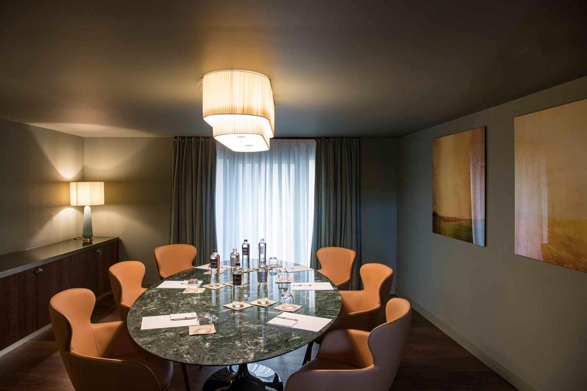 Columbus Urban Resort ฟลอเรนซ์ ภายนอก รูปภาพ Meeting room