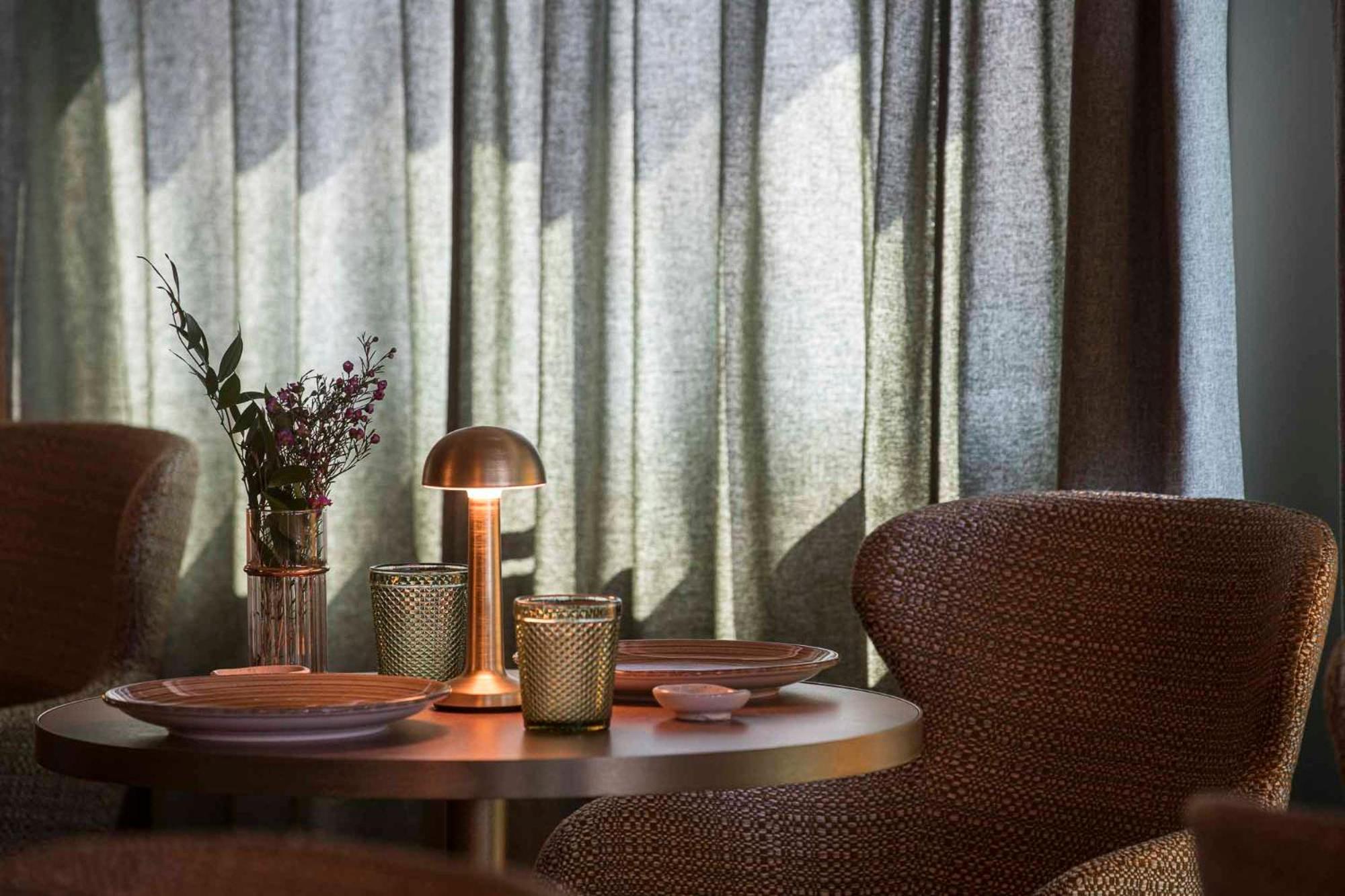 Columbus Urban Resort ฟลอเรนซ์ ภายนอก รูปภาพ Bellhop lamp