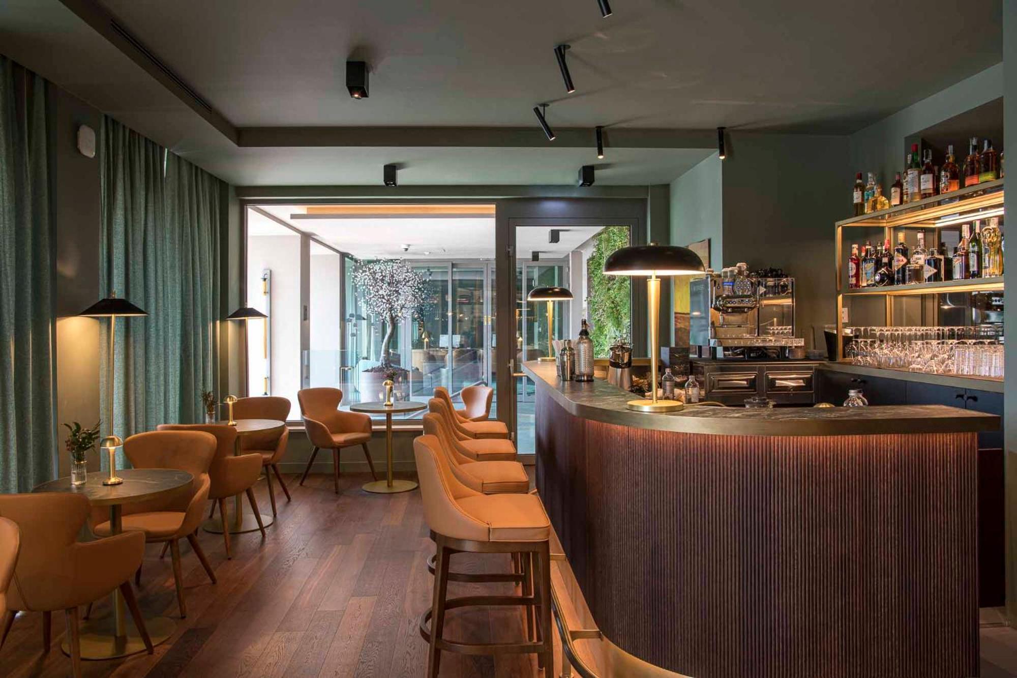 Columbus Urban Resort ฟลอเรนซ์ ภายนอก รูปภาพ The bar at the Hotel