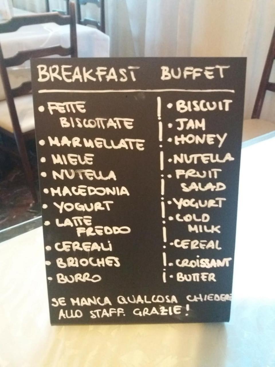 Columbus Urban Resort ฟลอเรนซ์ ภายนอก รูปภาพ Menu at a French bakery