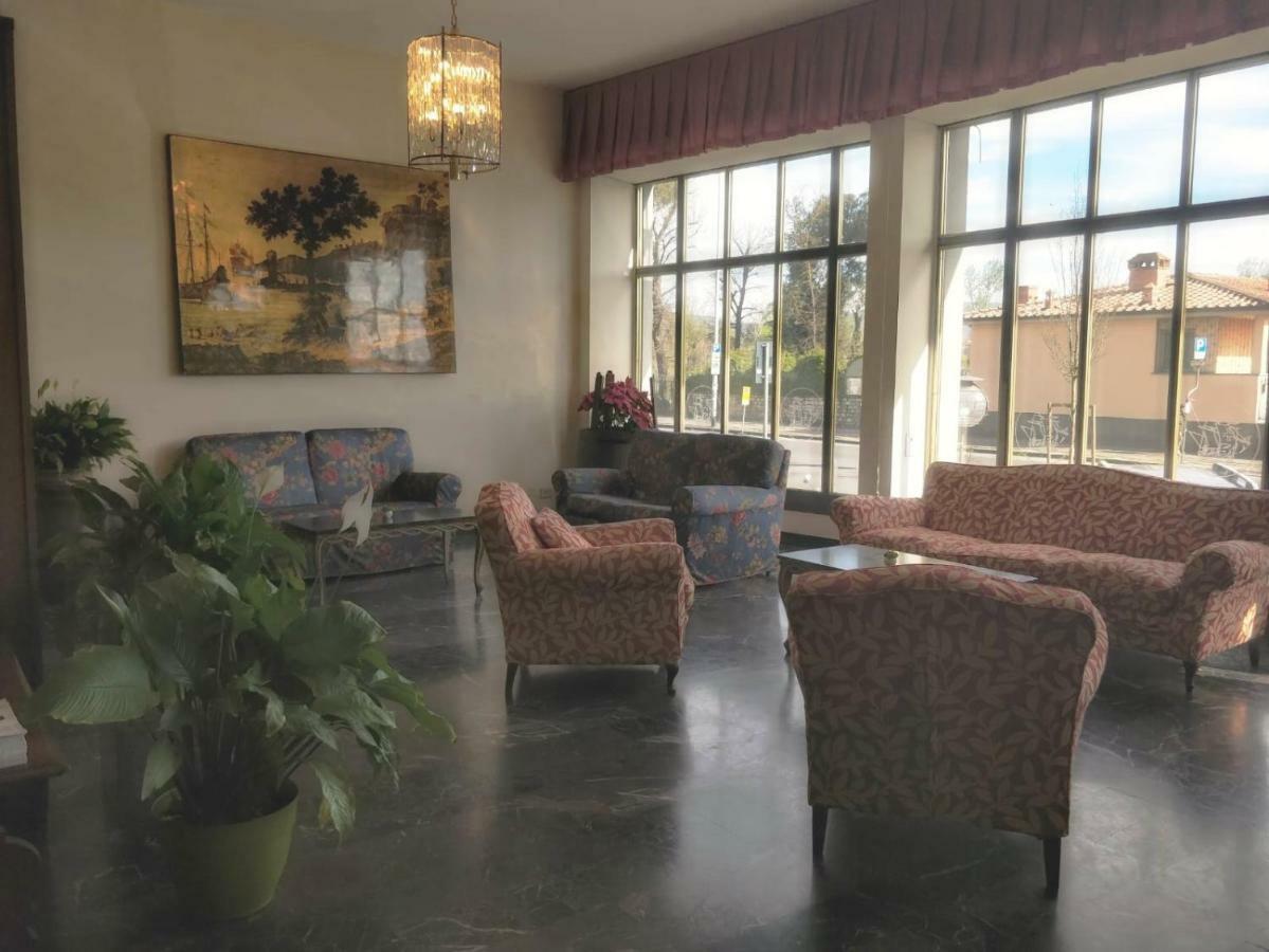 Columbus Urban Resort ฟลอเรนซ์ ภายนอก รูปภาพ The lobby of the hotel
